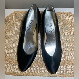 Black Satin Heels Vintage shoes low heel size 8
